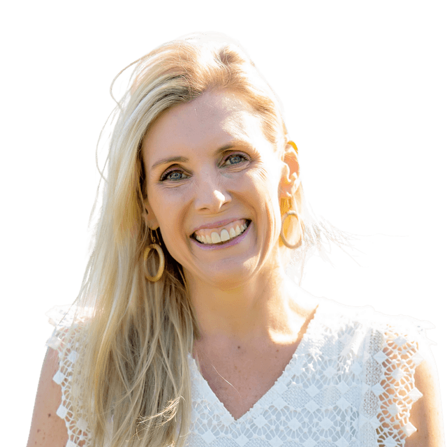 Elisabeth Schneider headshot